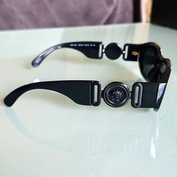 Versace Medusa Biggie Sunglasses - Picture 3 of 11